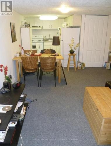 839 Stirling Avenue S, Kitchener, ON - Indoor