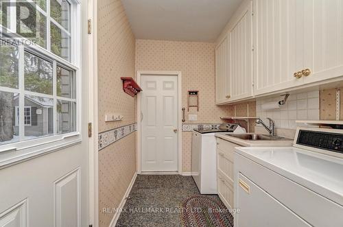 54 Ashton Crescent, Waterloo, ON - Indoor Photo Showing Kitchen