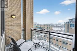 balcony with view of the canal - 