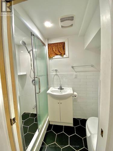 6 - 486 Clinton Street, Toronto, ON - Indoor Photo Showing Bathroom