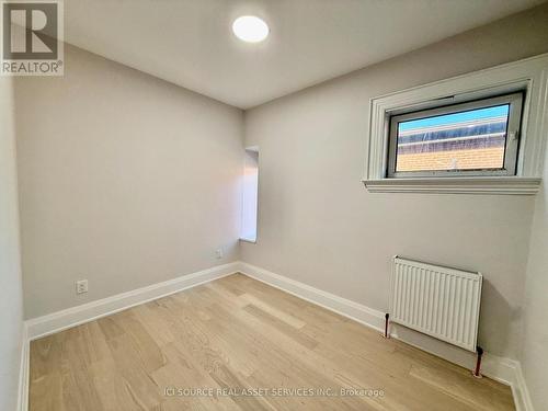 2 - 2 Bellwoods Park, Toronto, ON - Indoor Photo Showing Other Room