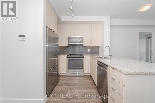 1205 - 4633 Glen Erin Drive, Mississauga, ON - Indoor Photo Showing Kitchen With Stainless Steel Kitchen With Upgraded Kitchen