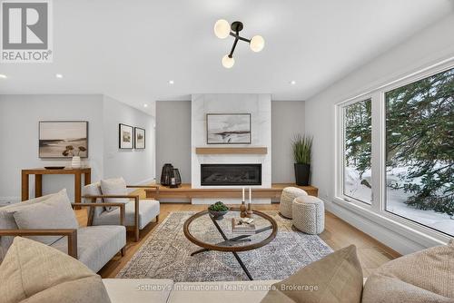 111 Patricia Drive, Blue Mountains, ON - Indoor Photo Showing Living Room With Fireplace
