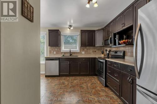 71 Davey Crescent, Loyalist (Amherstview), ON - Indoor Photo Showing Kitchen