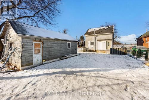 5932 Carlton Avenue, Niagara Falls (Dorchester), ON - Outdoor