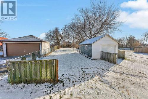 5932 Carlton Avenue, Niagara Falls (Dorchester), ON - Outdoor