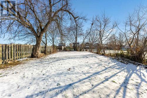 5932 Carlton Avenue, Niagara Falls (Dorchester), ON - Outdoor