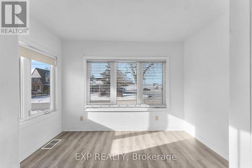 Sunroom - 5932 Carlton Avenue, Niagara Falls (Dorchester), ON - Indoor Photo Showing Other Room