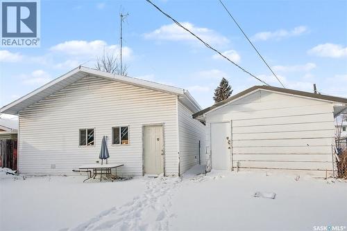 22 Elizabeth Crescent, Regina, SK - Outdoor With Exterior