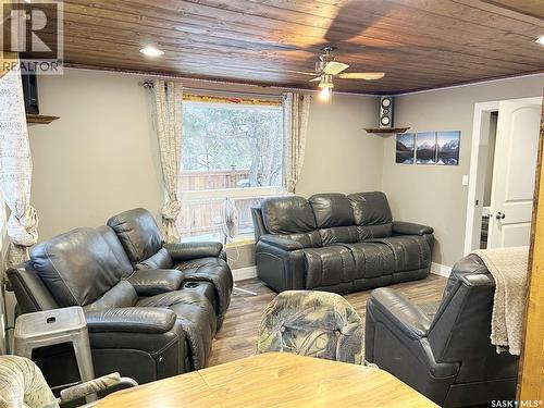20 Second Avenue, Aylsham, SK - Indoor Photo Showing Living Room