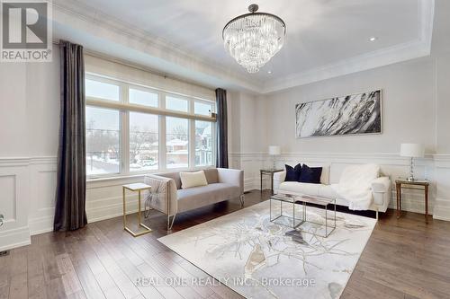 91 Fitzgerald Avenue, Markham, ON - Indoor Photo Showing Living Room