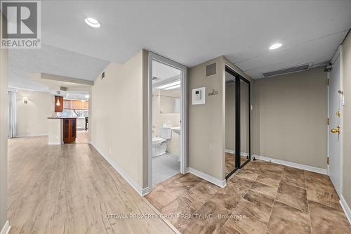 402 - 215 Somerset Street W, Ottawa, ON - Indoor