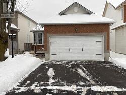 22 HALKIRK AVENUE  Ottawa, ON K2V 1B5