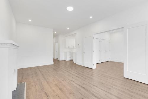 Dining room - 14-5235 Ch. De La Côte-St-Luc, Montréal (Côte-Des-Neiges/Notre-Dame-De-Grâce), QC - Indoor Photo Showing Other Room