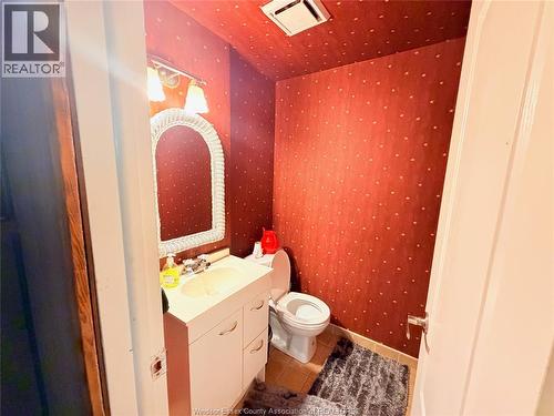 3000 Meadowbrook Lane Unit# 2, Windsor, ON - Indoor Photo Showing Bathroom