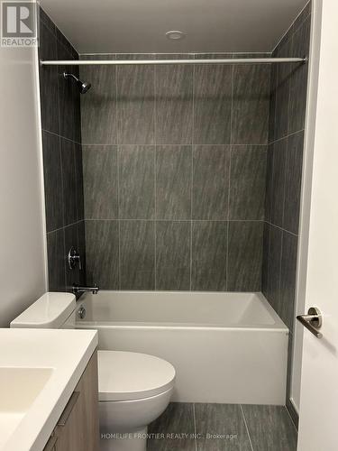 720 - 5858 Yonge Street, Toronto, ON - Indoor Photo Showing Bathroom