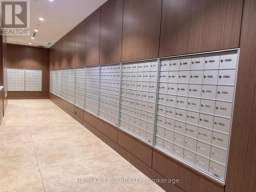 1611 - 1 Concord Cityplace Way, Toronto, ON - Indoor Photo Showing Other Room