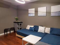 105-960 Av. Ste-Croix  Montréal (Saint-Laurent), QC H4L 3Y8