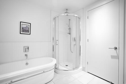 Salle de bains - 806-1199 Rue Bishop, Montréal (Ville-Marie), QC - Indoor Photo Showing Bathroom