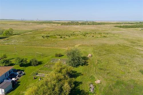 4004 Pipeline Rd, West St Paul, MB 