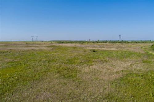 4004 Pipeline Rd, West St Paul, MB 