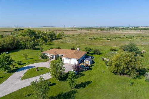 4004 Pipeline Rd, West St Paul, MB 