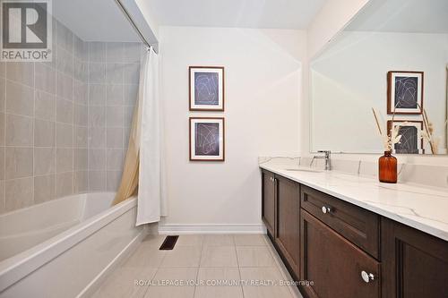 main bathroom - 311 Silk Twist Drive, East Gwillimbury, ON - Indoor Photo Showing Bathroom