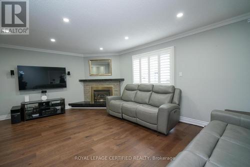 4464 Weymouth Commons Crescent, Mississauga, ON - Indoor Photo Showing Living Room With Fireplace