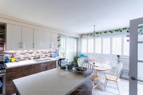 6326 Millers Grove, Mississauga, ON - Indoor