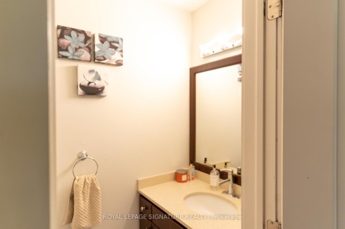 6326 Millers Grove, Mississauga, ON - Indoor Photo Showing Bathroom