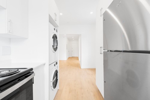 Cuisine - 9-6645 Av. Fielding, Montréal (Côte-Des-Neiges/Notre-Dame-De-Grâce), QC - Indoor Photo Showing Laundry Room