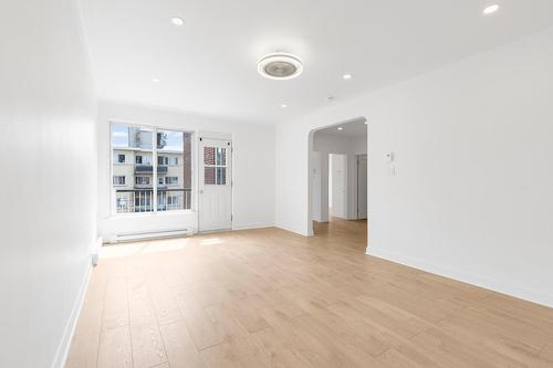 Salle à manger - 9-6645 Av. Fielding, Montréal (Côte-Des-Neiges/Notre-Dame-De-Grâce), QC - Indoor Photo Showing Other Room