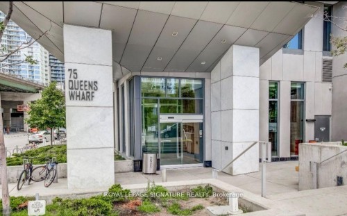 3706-75 Queens Wharf N/A, Toronto, ON - 
