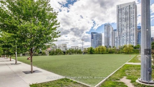 3706-75 Queens Wharf N/A, Toronto, ON - Outdoor