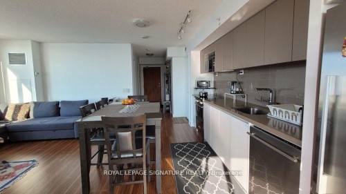 3706-75 Queens Wharf N/A, Toronto, ON - Indoor