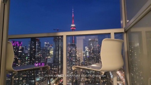 3706-75 Queens Wharf N/A, Toronto, ON - 