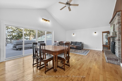 5555 Mount Albert Road, East Gwillimbury, ON - Indoor Photo Showing Dining Room