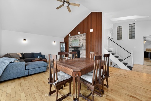 5555 Mount Albert Road, East Gwillimbury, ON - Indoor Photo Showing Dining Room