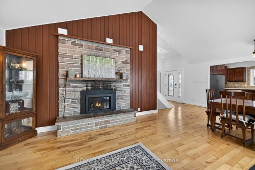 5555 Mount Albert Road, East Gwillimbury, ON - Indoor Photo Showing Living Room With Fireplace