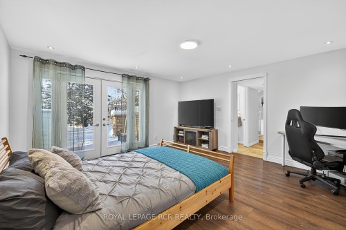 5555 Mount Albert Road, East Gwillimbury, ON - Indoor Photo Showing Bedroom