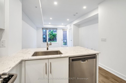 7-3492 Widdicombe Way, Mississauga, ON - Indoor Photo Showing Kitchen With Upgraded Kitchen