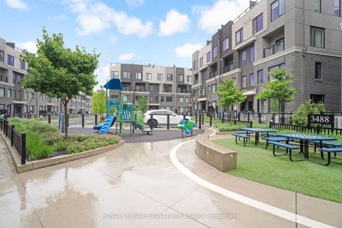 7-3492 Widdicombe Way, Mississauga, ON - Outdoor