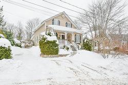 1418 Rue Labelle  Sainte-Adèle, QC J8B 1E4