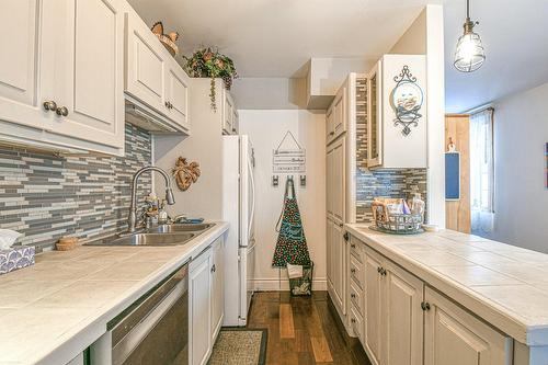 Kitchen - 1418 Rue Labelle, Sainte-Adèle, QC - Indoor Photo Showing Kitchen With Double Sink
