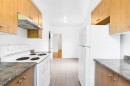 Cuisine - 12-6635 Av. Fielding, Montréal (Côte-Des-Neiges/Notre-Dame-De-Grâce), QC  - Indoor Photo Showing Kitchen 