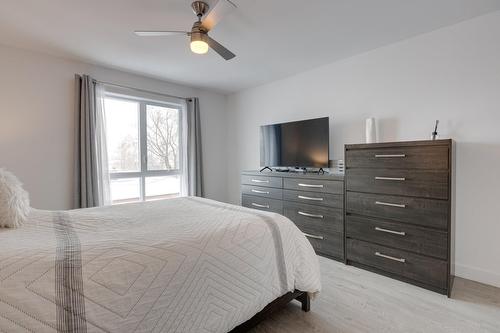 Primary bedroom - 215-3685 Rue Fleury E., Montréal (Montréal-Nord), QC - Indoor Photo Showing Bedroom