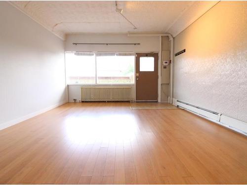 50 Ontario Street, Thunder Bay, ON - Indoor Photo Showing Garage