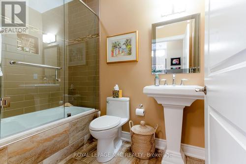 17 Stoneridge Crescent, Niagara-On-The-Lake (St. Davids), ON - Indoor Photo Showing Bathroom