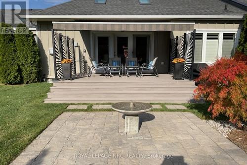 17 Stoneridge Crescent, Niagara-On-The-Lake (St. Davids), ON - Outdoor With Deck Patio Veranda
