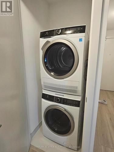 522 - 7439 Kingston Road, Toronto, ON - Indoor Photo Showing Laundry Room